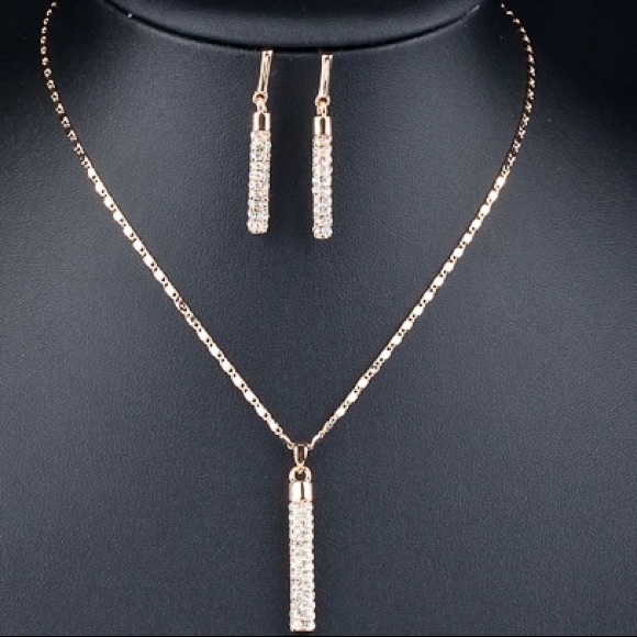 MOTHERS DAY PRESALE
BRAND NEW. Stellux Austrian crystal earring and necklace - Picture 3 of 4